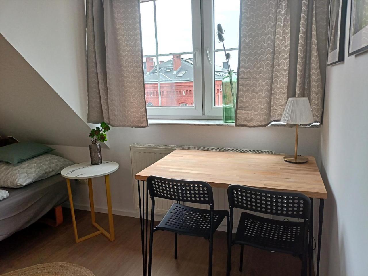 Lemuria Pokoje Hostel Chojnowska A Legnica Extérieur photo