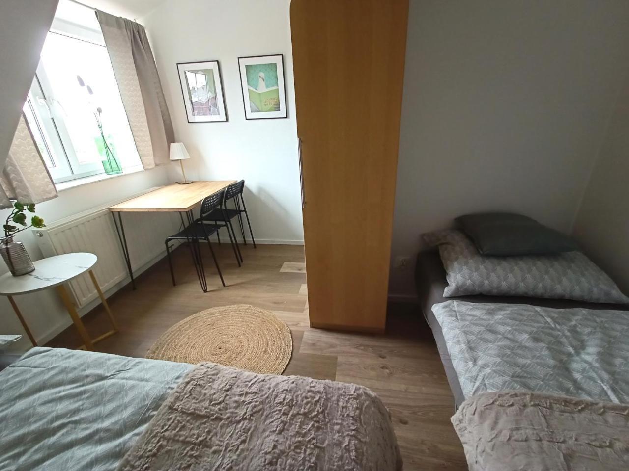 Lemuria Pokoje Hostel Chojnowska A Legnica Extérieur photo