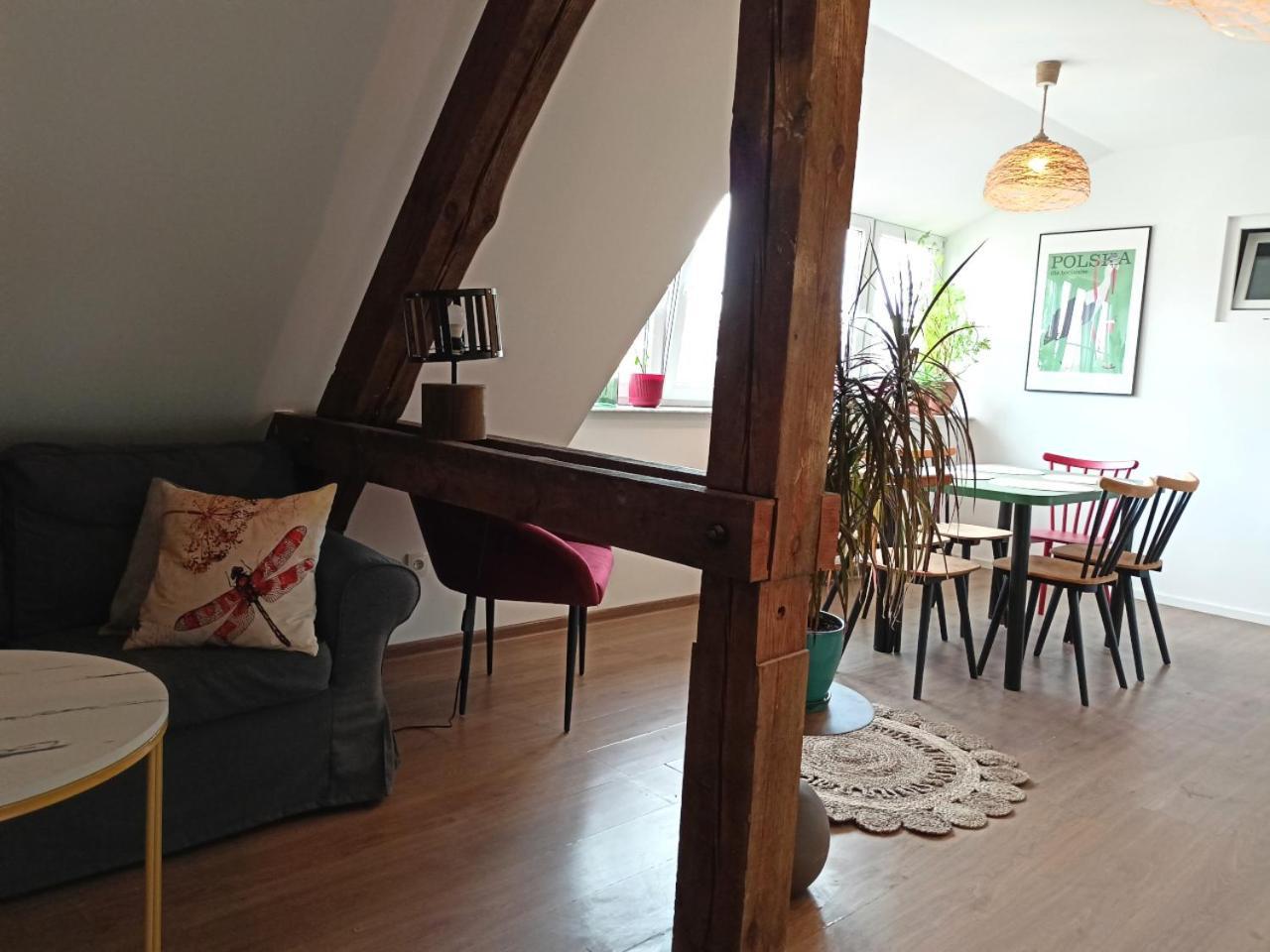 Lemuria Pokoje Hostel Chojnowska A Legnica Extérieur photo